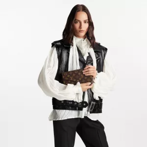 Louis Vuitton Outlet Pochette bag On Sale - Louis Vuitton Louis Vuitton Outlet Pochette bag On Sale - Louis Vuitton
