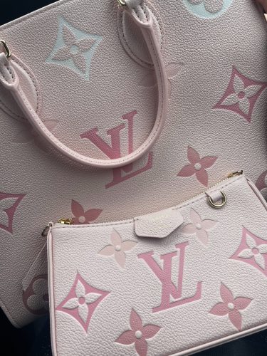 Outlet Louis Vuitton M82346 Easy Pouch On Sale - Louis Outlet Louis Vuitton M82346 Easy Pouch On Sale - Louis